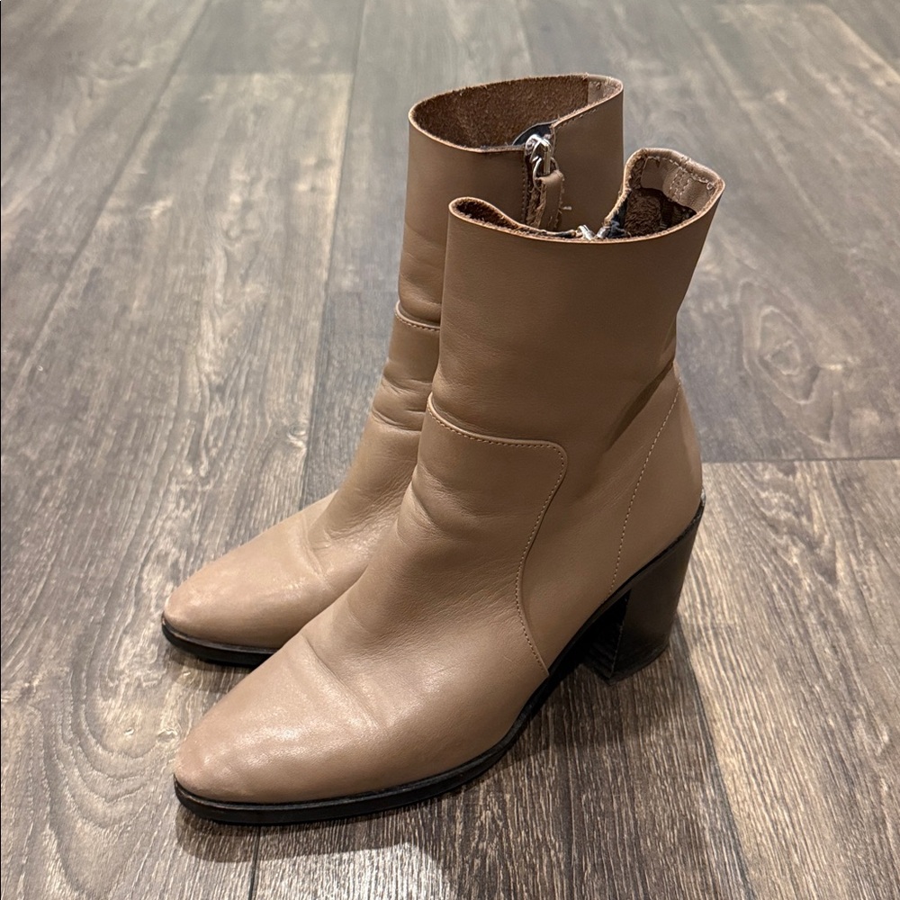 Women’s Topshop Heeled Boots - Size 39 - Grey/Brown Color - Good Condition